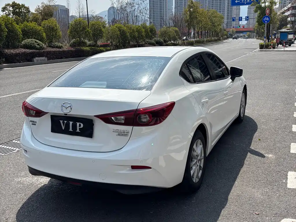 Mazda Mazda 3 Axela 2019 Cloud Control Edition Sedan 1.5L Automatic Comfort Model National VI 2020 - thumbnail 9