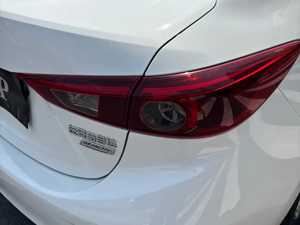 Mazda Mazda 3 Axela 2019 Cloud Control Edition Sedan 1.5L Automatic Comfort Model National VI 2020 - thumbnail 10