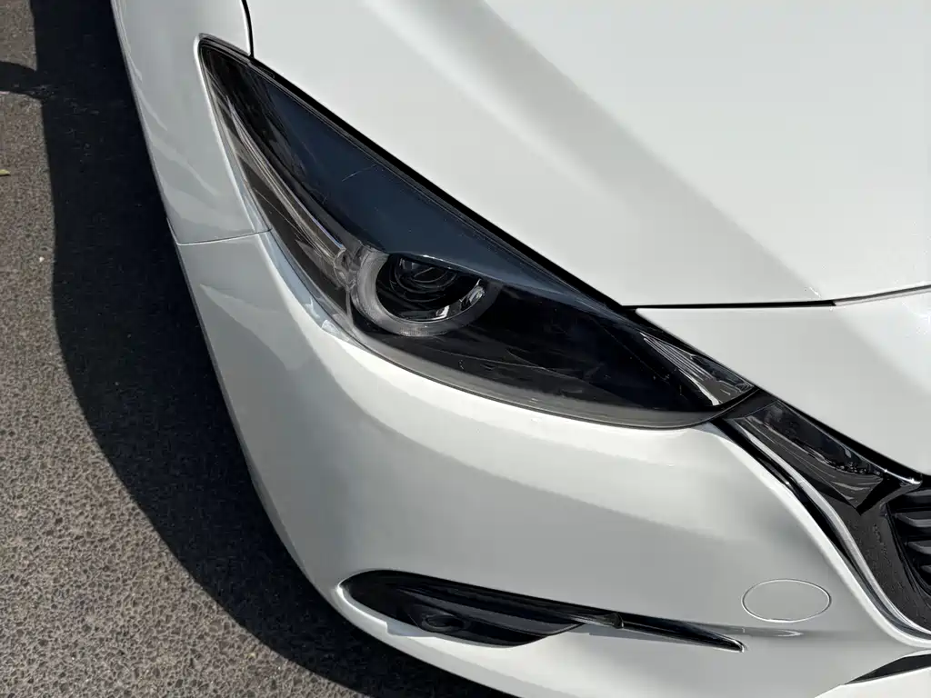 Mazda Mazda 3 Axela 2019 Cloud Control Edition Sedan 1.5L Automatic Comfort Model National VI 2020 - thumbnail 15