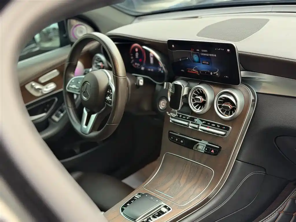 Mercedes-Benz Mercedes-Benz GLC 2020 GLC 260 L 4MATIC Luxury 2021 - thumbnail 13