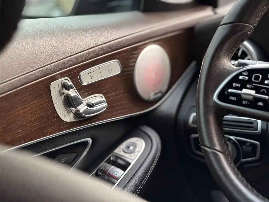 Mercedes-Benz Mercedes-Benz GLC 2020 GLC 260 L 4MATIC Luxury 2021 - thumbnail 16