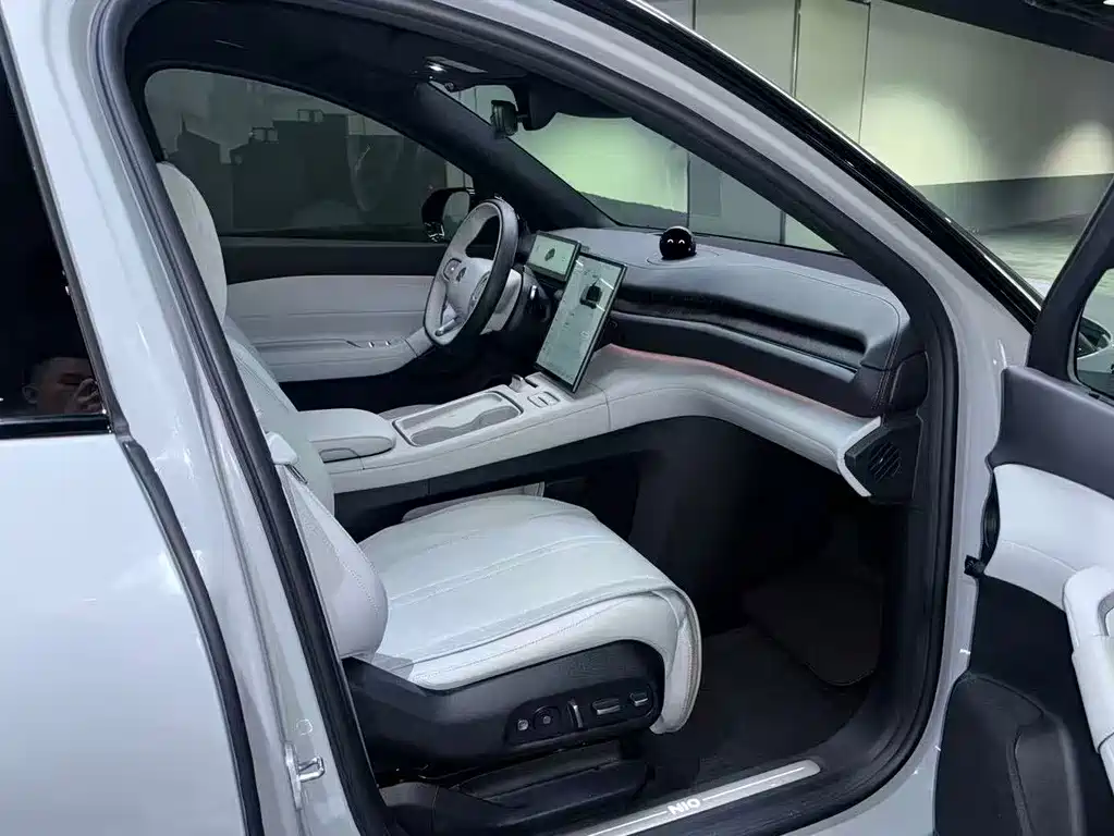 NIO NIO ES6 2024 75kWh 2024 - thumbnail 8