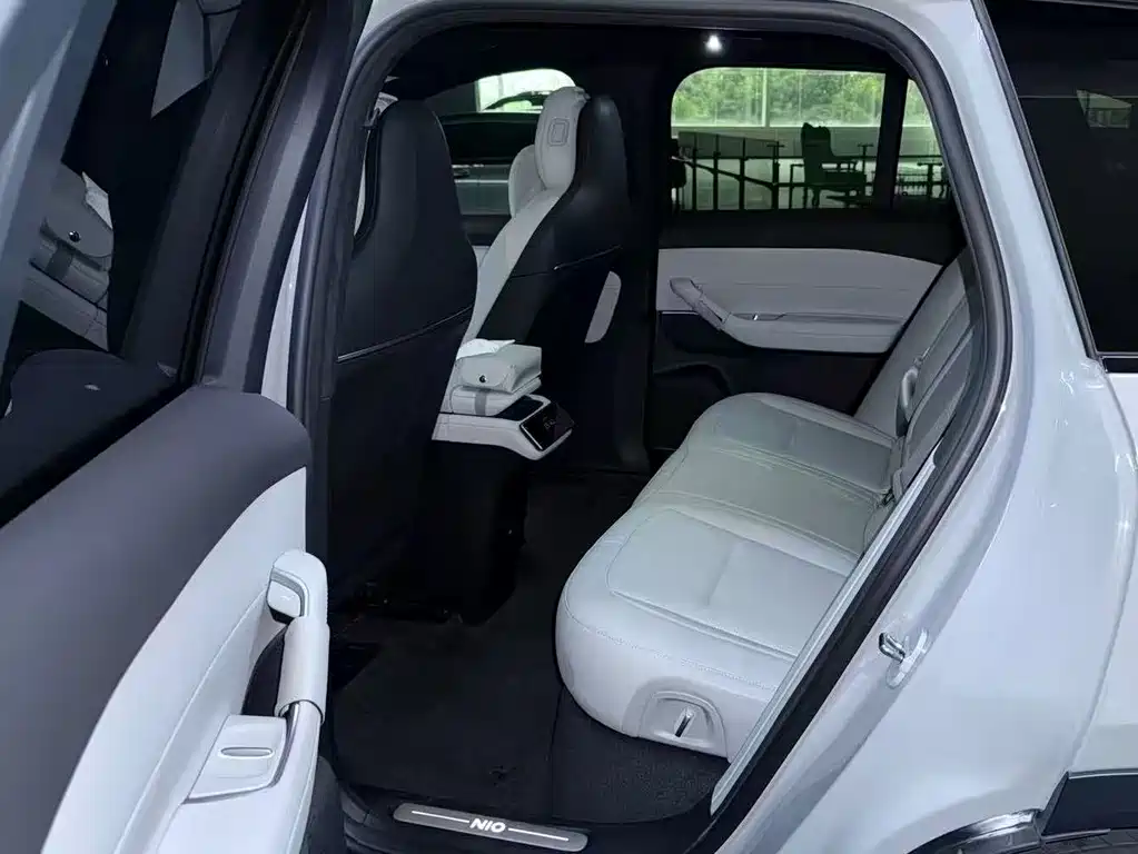NIO NIO ES6 2024 75kWh 2024 - thumbnail 10