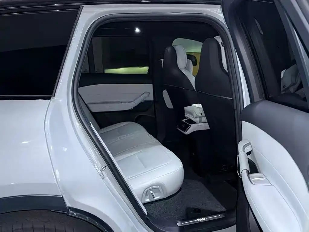NIO NIO ES6 2024 75kWh 2024 - thumbnail 11