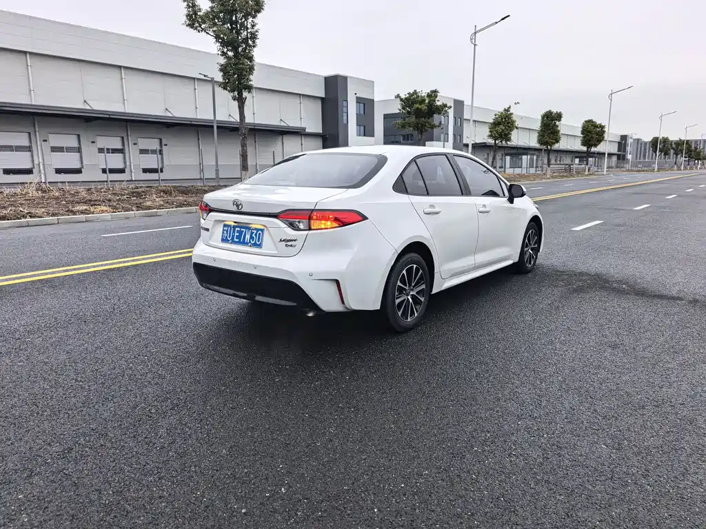 Toyota Toyota Corolla 2023 185T CVT Luxury Edition 2024 - thumbnail 12
