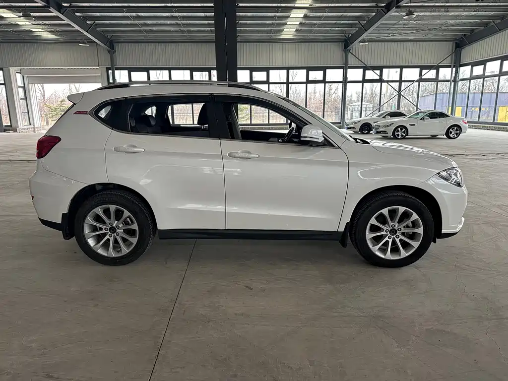 Haval Haval H2 2016 Red Label 1.5T Automatic 2WD Luxury Edition 2016 - thumbnail 4