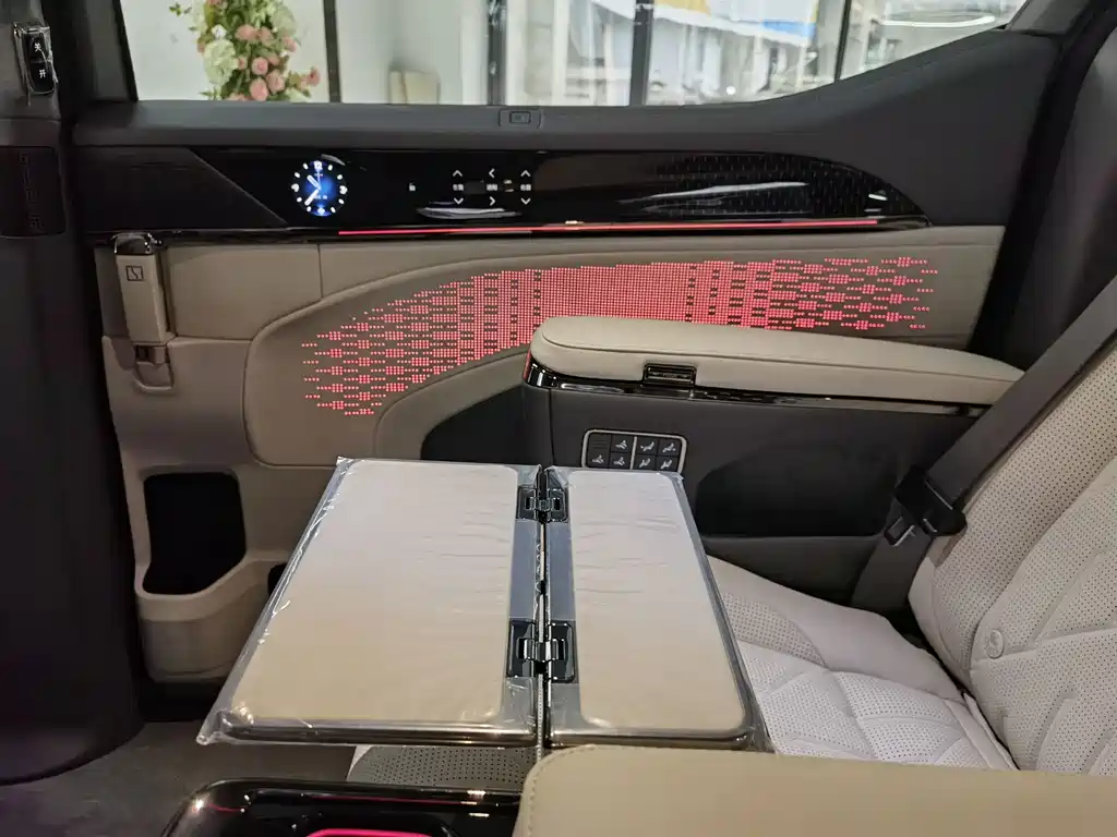 Zeekr Zeekr 009 2024 Six-Seat Executive Edition AWD 108kWh 2026 - thumbnail 10