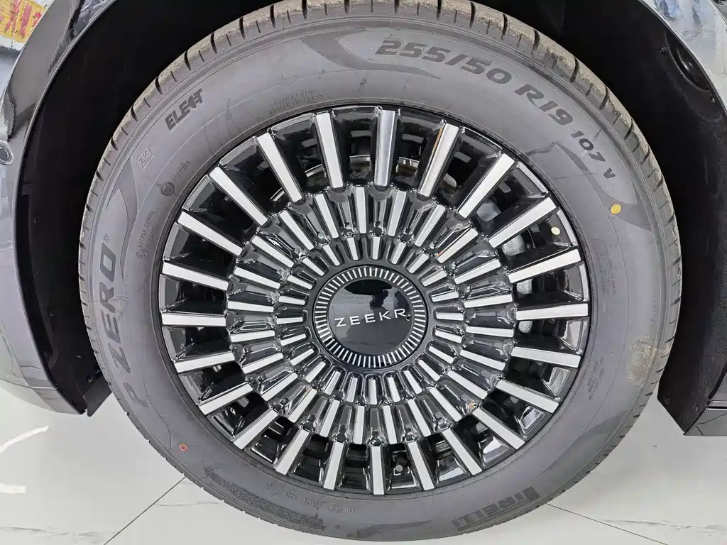 Zeekr Zeekr 009 2024 Six-Seat Executive Edition AWD 108kWh 2026 - thumbnail 17