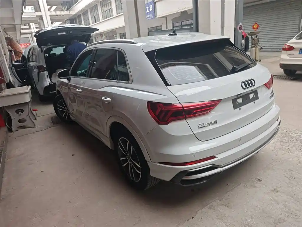 Audi Audi Q3 2022 35 TFSI Sport Line 2022 - thumbnail 3