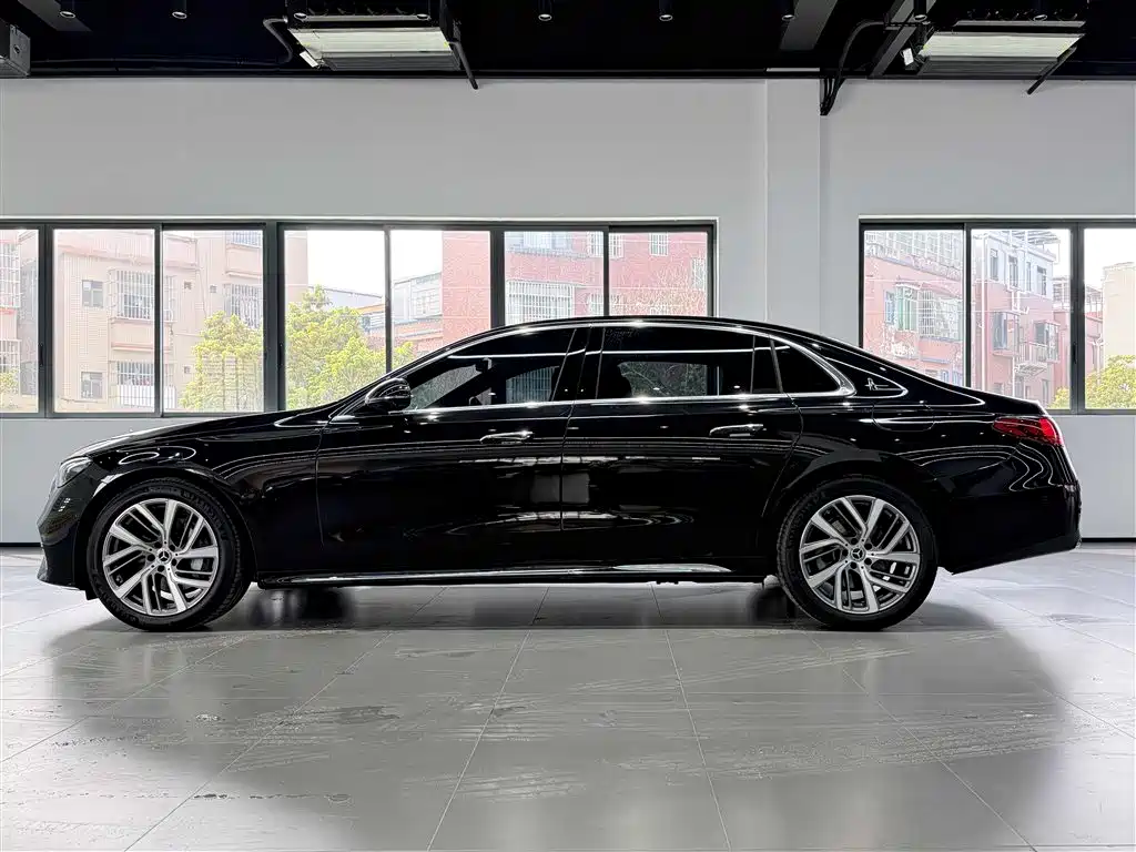 Mercedes-Benz Mercedes-Benz E-Class 2025 E 300 L Fashion Edition 2025 - thumbnail 3