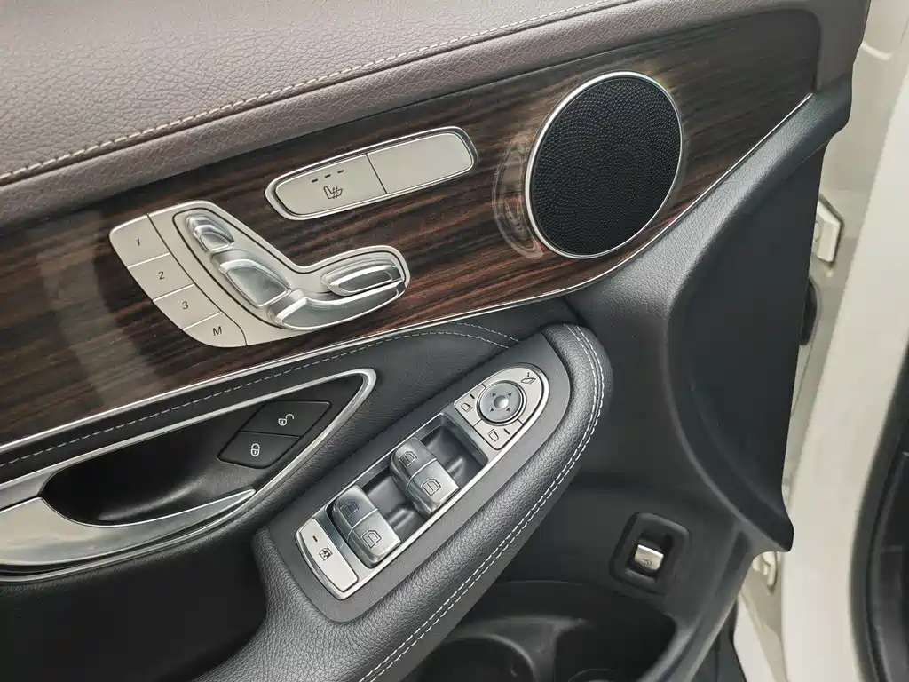 Mercedes-Benz Mercedes-Benz GLC 2019 GLC 260 4MATIC Sport Edition 2019 - thumbnail 5