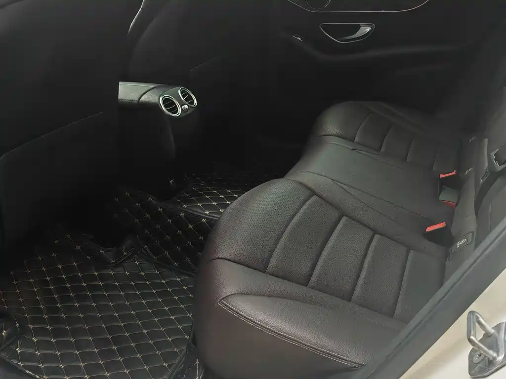 Mercedes-Benz Mercedes-Benz GLC 2019 GLC 260 4MATIC Sport Edition 2019 - thumbnail 9