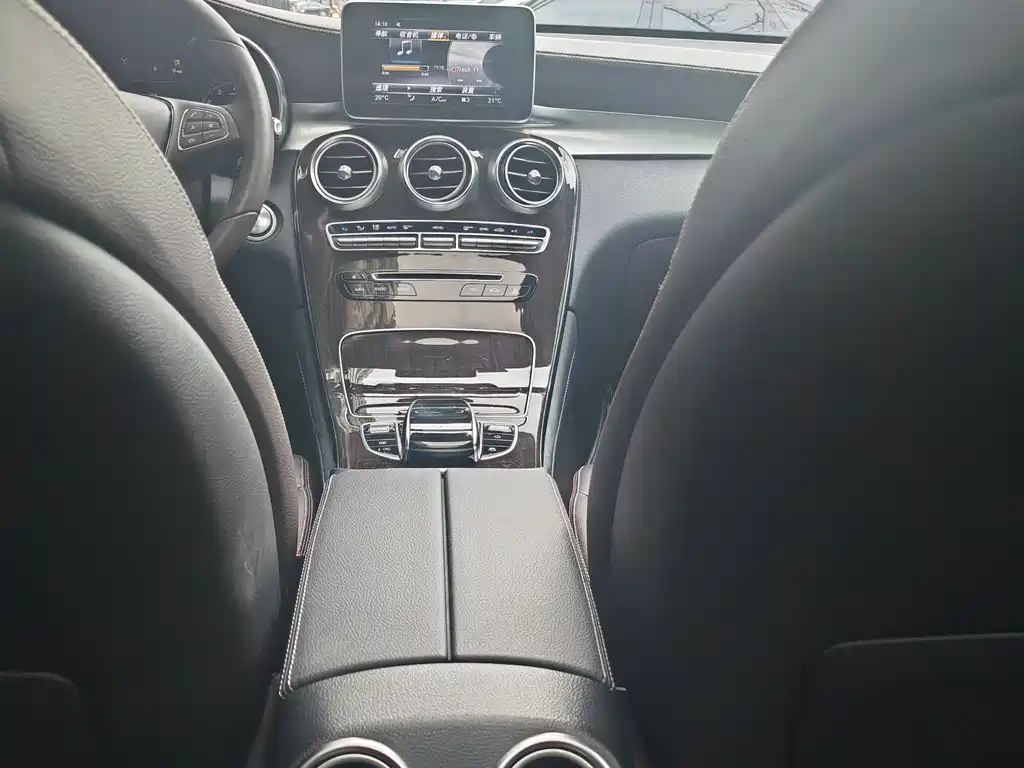 Mercedes-Benz Mercedes-Benz GLC 2019 GLC 260 4MATIC Sport Edition 2019 - thumbnail 10
