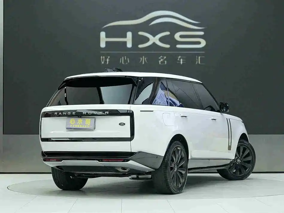 Land Rover Range Rover 2023 3.0 L6 400PS Vogue SE 7-Seat Long Wheelbase 2023 - thumbnail 4