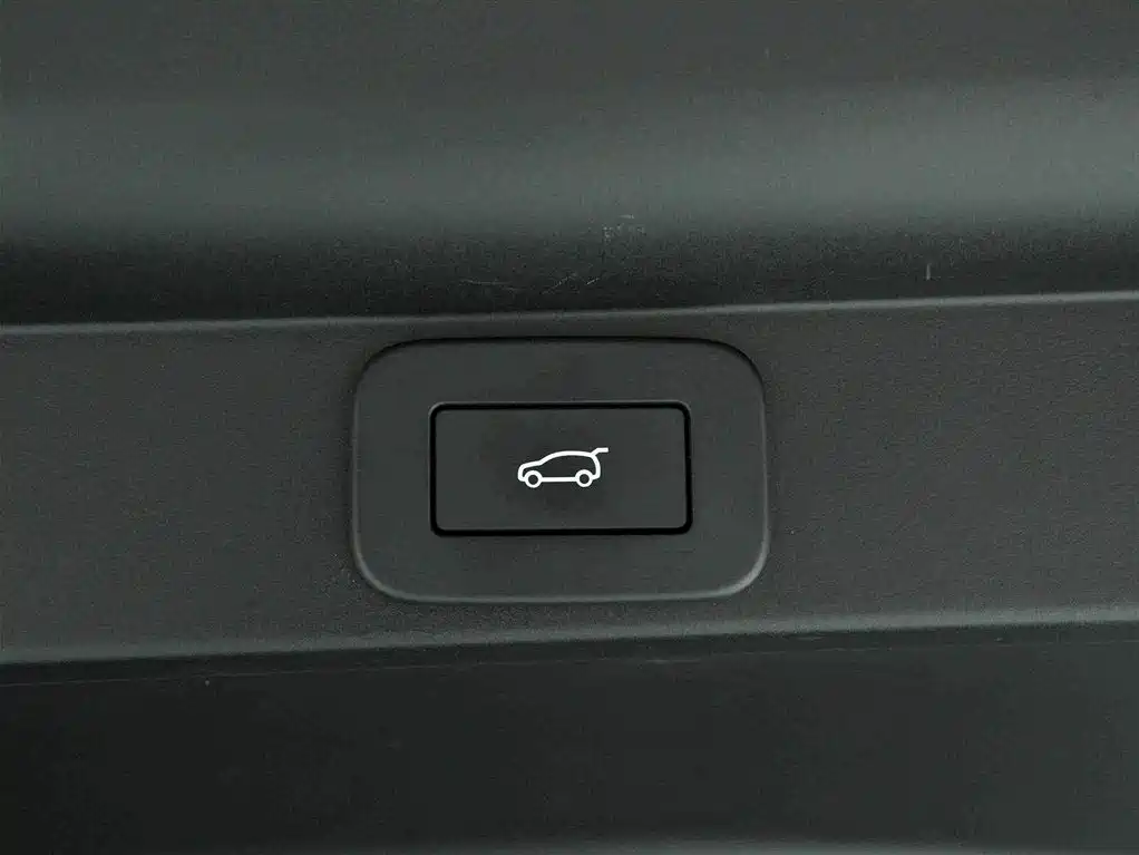 Land Rover Range Rover 2023 3.0 L6 400PS Vogue SE 7-Seat Long Wheelbase 2023 - thumbnail 23