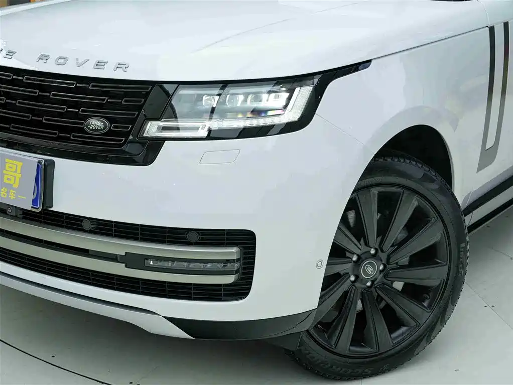 Land Rover Range Rover 2023 3.0 L6 400PS Vogue SE 7-Seat Long Wheelbase 2023 - thumbnail 25