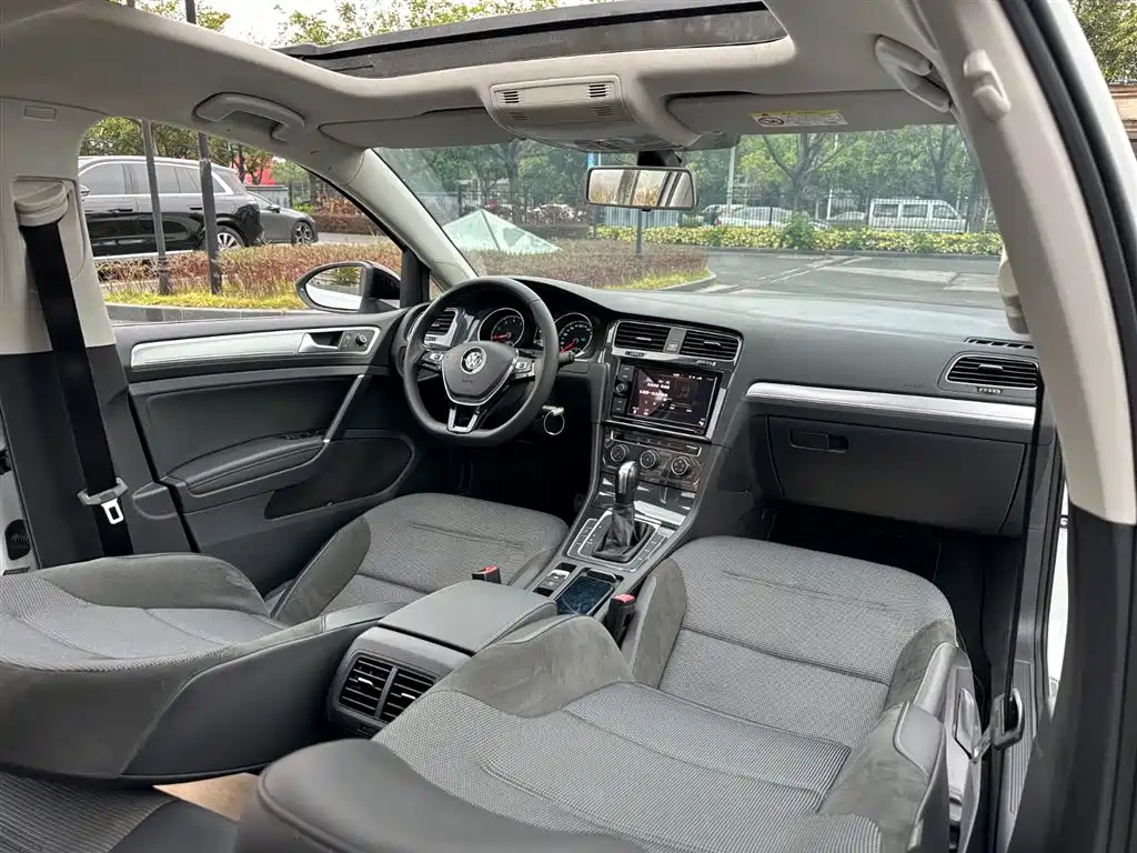 Volkswagen Volkswagen Golf 2019 280TSI DSG Comfort Line China V 2019 - thumbnail 9