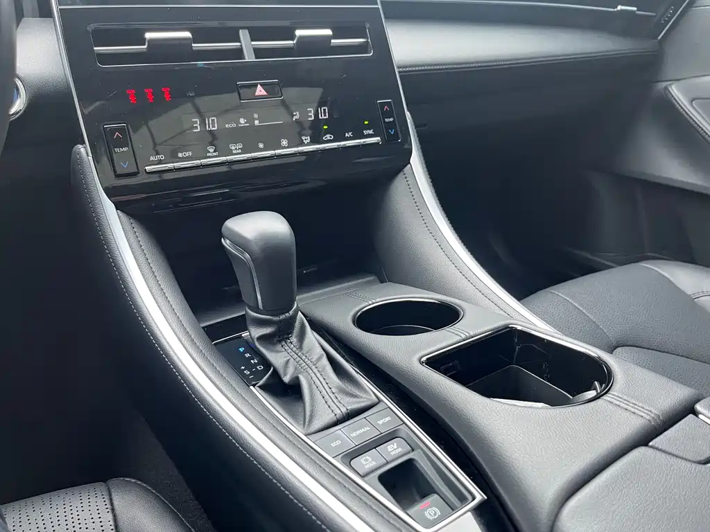 Toyota Toyota Avalon 2023 Hybrid 2.5L Luxury Edition 2024 - thumbnail 24