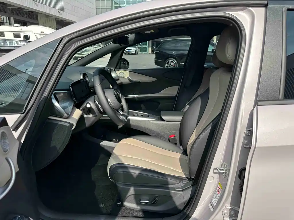 BYD Dolphin 2025 Intelligent Driving Edition 420km Freedom Edition 2025 - thumbnail 6