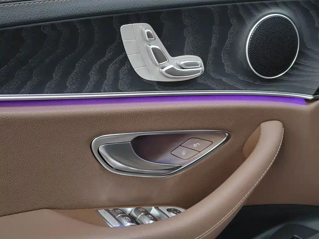 Mercedes-Benz Mercedes-Benz E-Class Import 2021 Model Facelift E 260 Fashion Sport Version 2021 - thumbnail 13