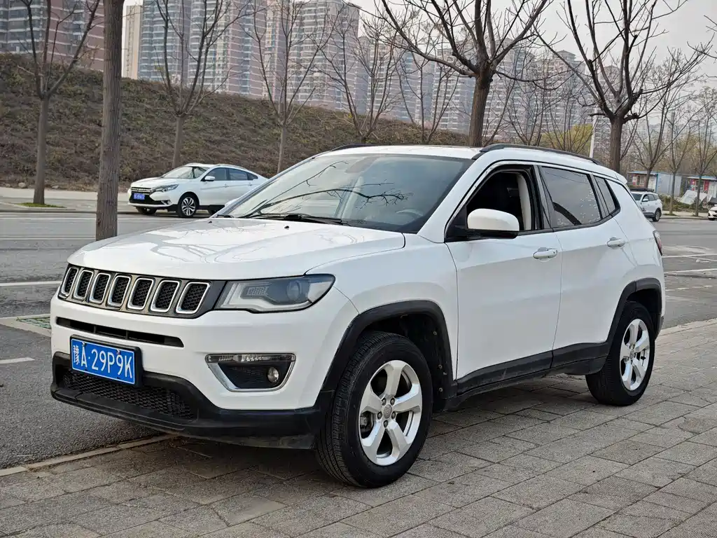 Jeep Jeep Cherokee 2017 200T Automatic Family Enjoyment Edition 2018