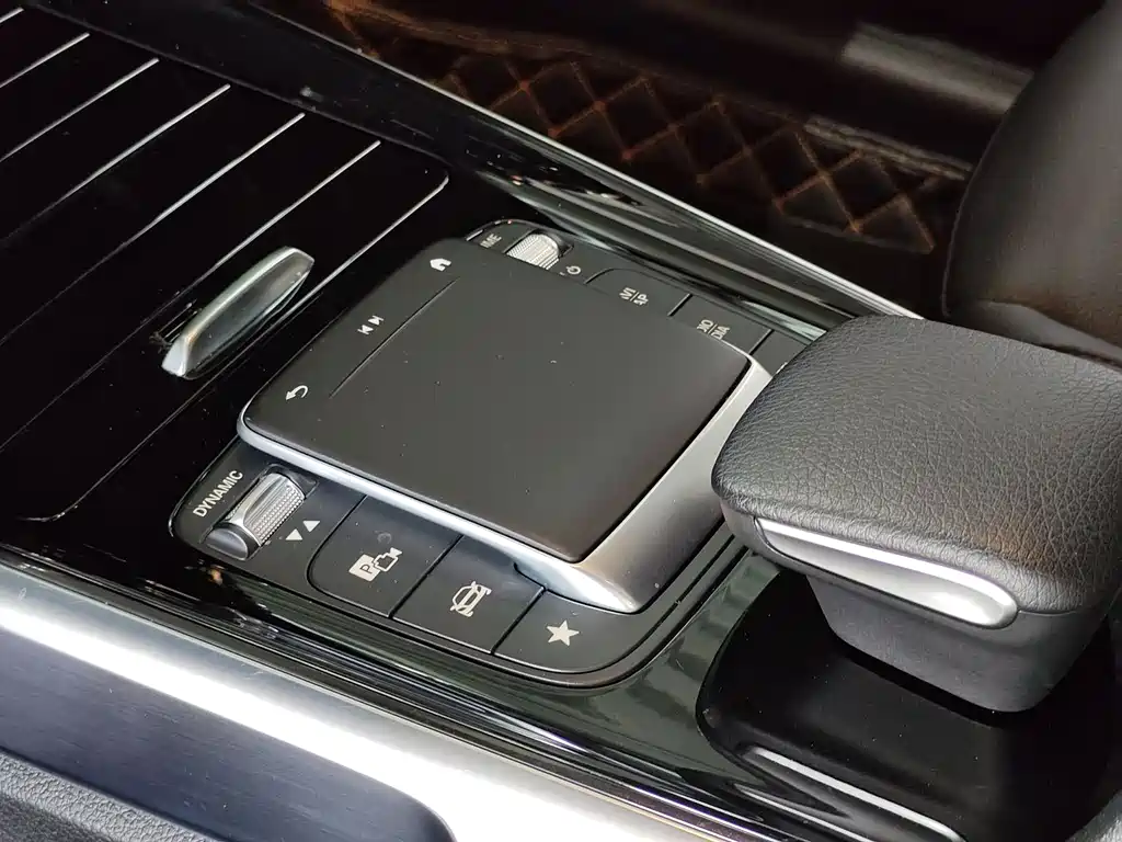 Mercedes-Benz Mercedes-Benz GLB 2023 GLB 200 Style 2023 - thumbnail 6