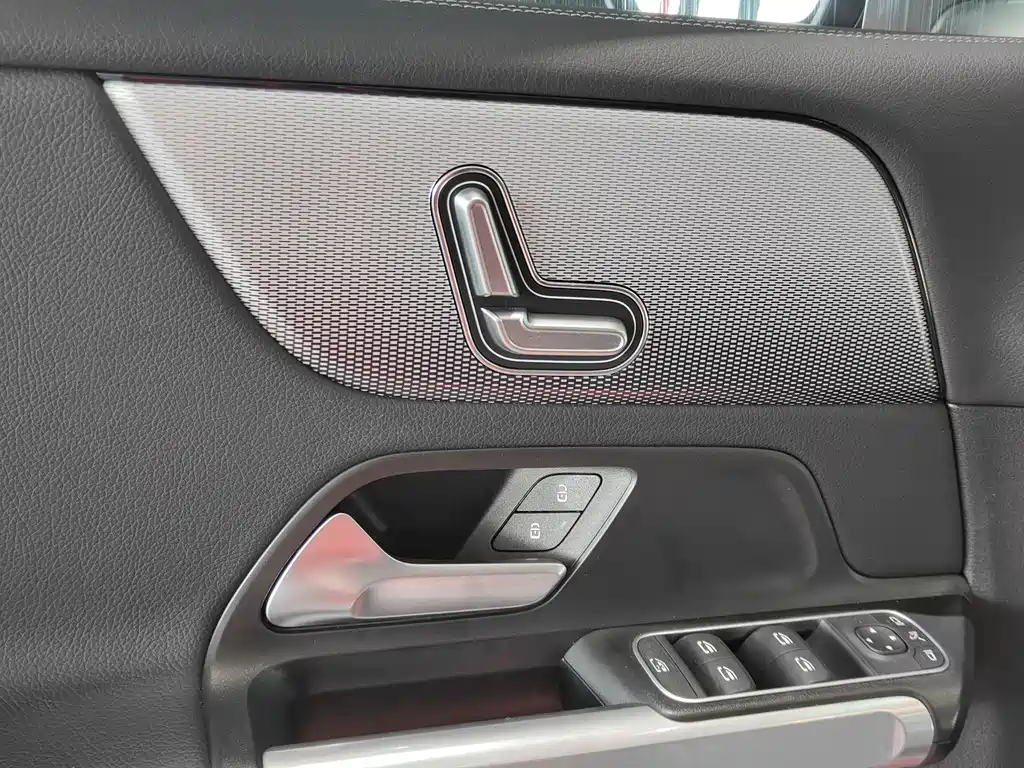 Mercedes-Benz Mercedes-Benz GLB 2023 GLB 200 Style 2023 - thumbnail 11