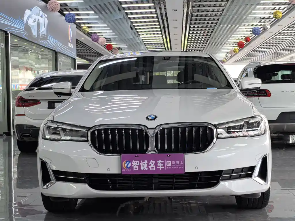 BMW BMW 5 Series 2022 Model Update 2 525Li Luxury Package 2023 - thumbnail 2