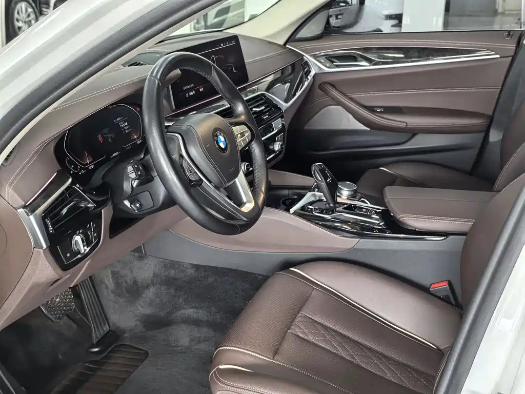 BMW BMW 5 Series 2022 Model Update 2 525Li Luxury Package 2023 - thumbnail 4
