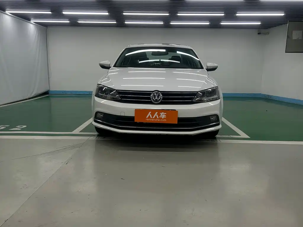 Volkswagen Volkswagen Sagitar 2015 1.6L Automatic Comfort Edition 2016 - thumbnail 2