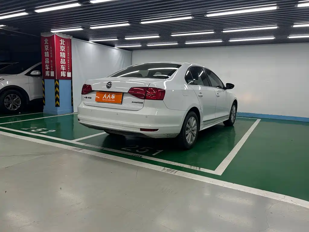 Volkswagen Volkswagen Sagitar 2015 1.6L Automatic Comfort Edition 2016 - thumbnail 7