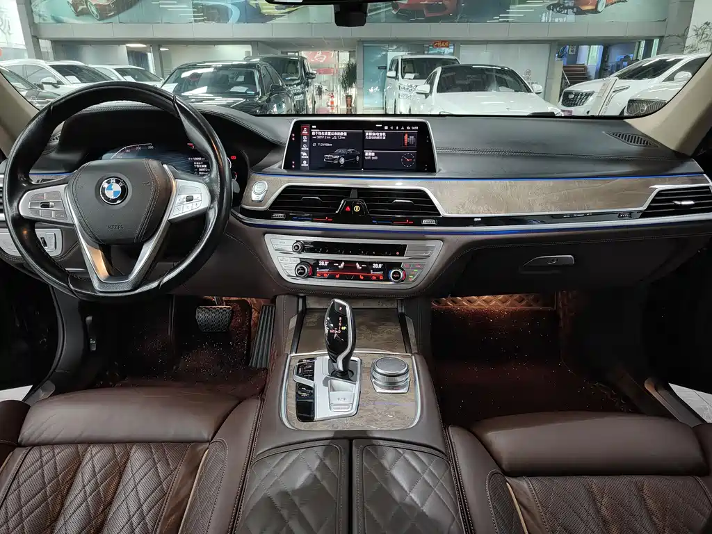 BMW BMW 7 Series 2019 Facelift 740Li Leading Model Luxury Package 2020 - thumbnail 6