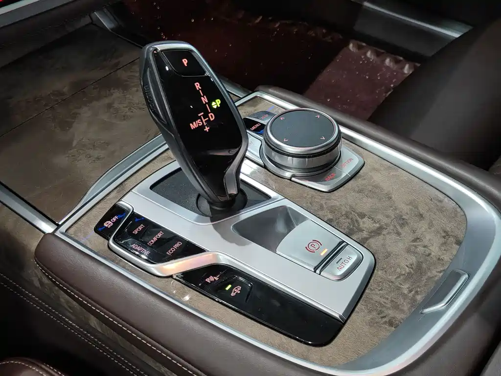 BMW BMW 7 Series 2019 Facelift 740Li Leading Model Luxury Package 2020 - thumbnail 8