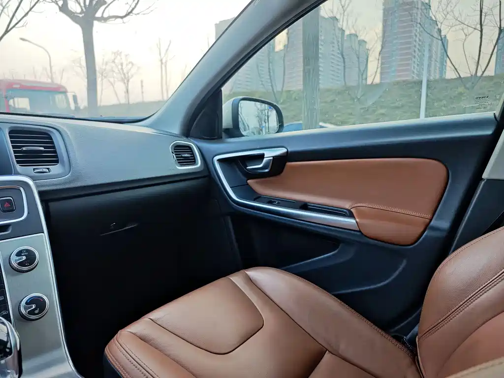 Volvo Volvo S60 2015 S60L 2.0T Intelligent Edition 2015 - thumbnail 6