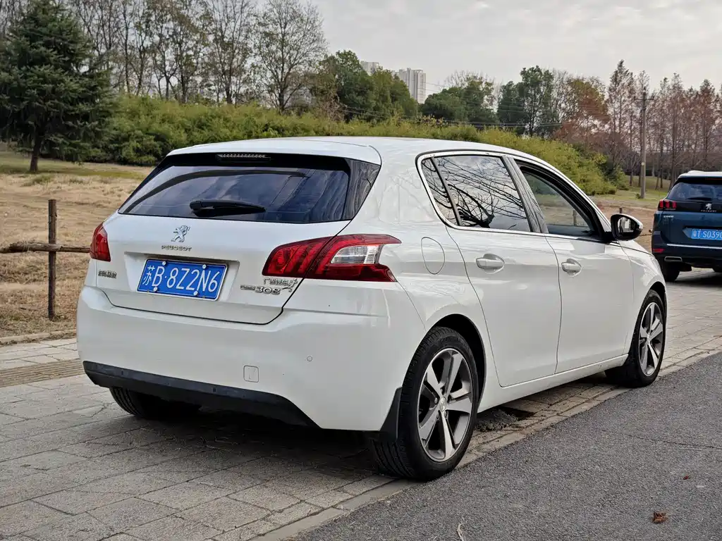 Peugeot Peugeot 308S 2015 1.6T Automatic Sport Edition 2016 - thumbnail 15