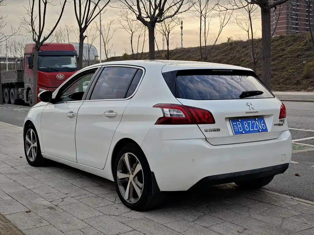 Peugeot Peugeot 308S 2015 1.6T Automatic Sport Edition 2016 - thumbnail 17
