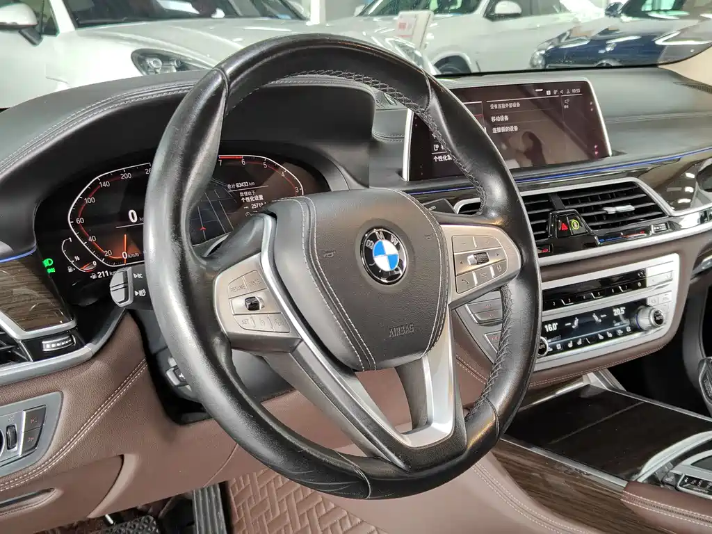 BMW BMW 7 Series 2019 Facelift 730Li Luxury Package 2021 - thumbnail 6
