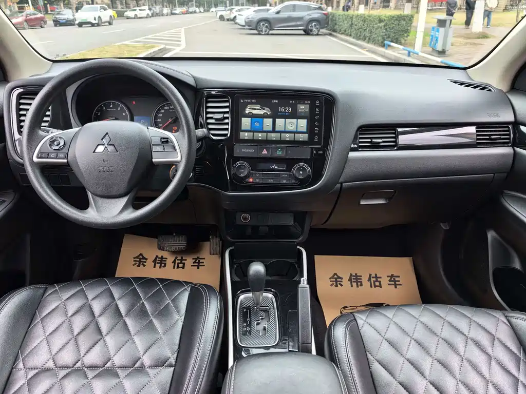 Mitsubishi Outlander 2020 2.0L 2WD Comfort Edition 5-seater 2021 - thumbnail 6
