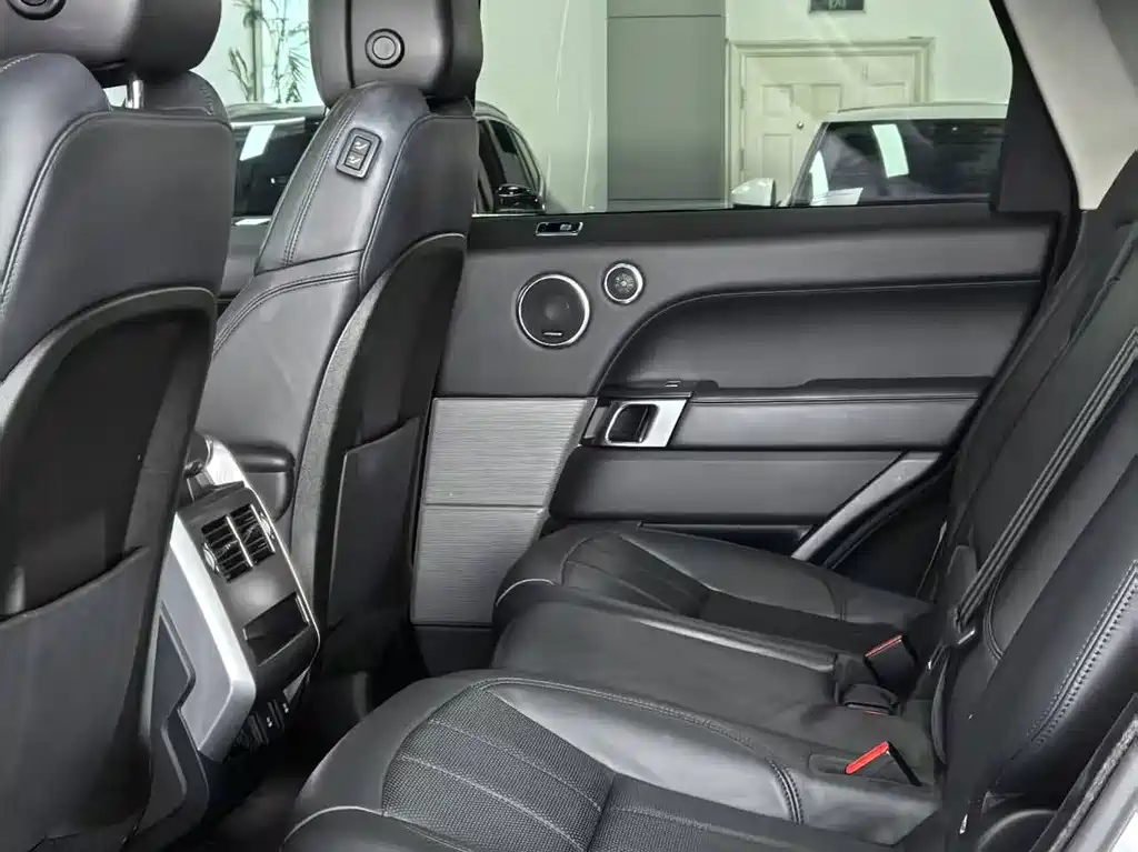 Land Rover Range Rover Sport 2021 3.0 L6 SE 2021 - thumbnail 4