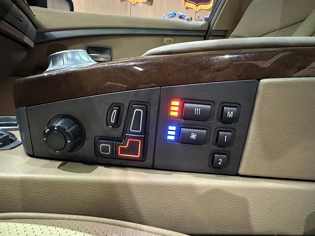BMW BMW 7 Series 2004 745Li 2004 - thumbnail 11