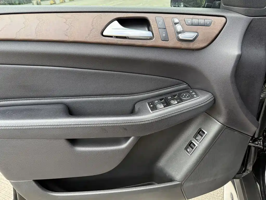 Mercedes-Benz Mercedes-Benz GLS 2016 GLS 400 4MATIC Dynamic 2016 - thumbnail 9