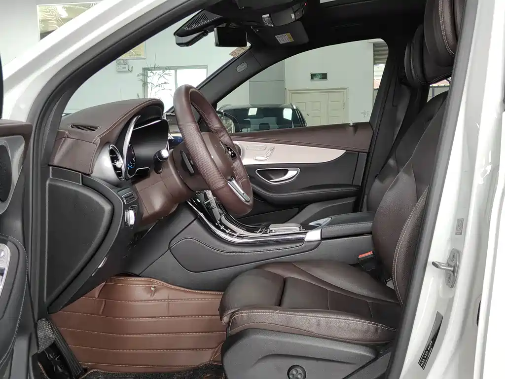 Mercedes-Benz Mercedes-Benz GLC 2021 GLC 260 L 4MATIC Sport Edition 2021 - thumbnail 4