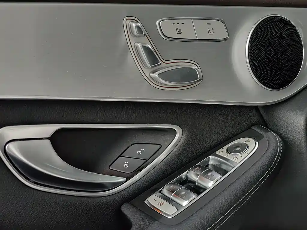 Mercedes-Benz Mercedes-Benz GLC 2021 GLC 260 L 4MATIC Sport Edition 2021 - thumbnail 6