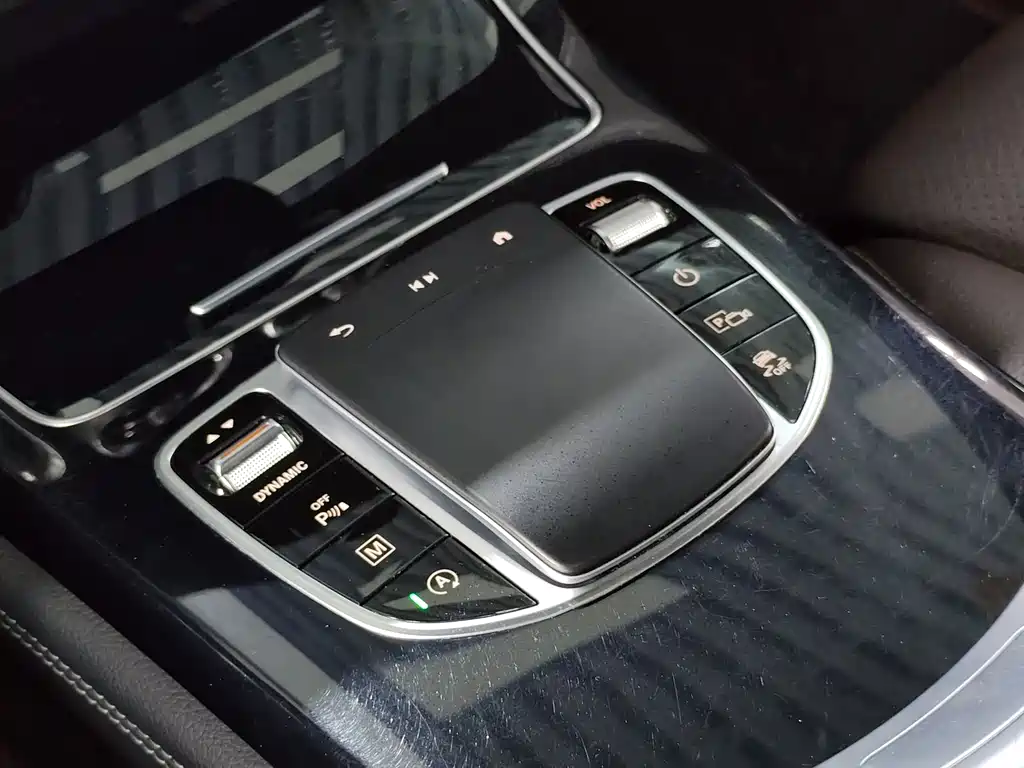 Mercedes-Benz Mercedes-Benz GLC 2021 GLC 260 L 4MATIC Sport Edition 2021 - thumbnail 10