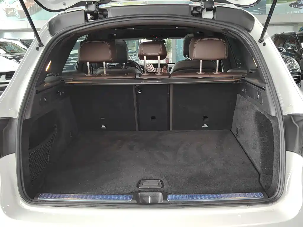 Mercedes-Benz Mercedes-Benz GLC 2021 GLC 260 L 4MATIC Sport Edition 2021 - thumbnail 12