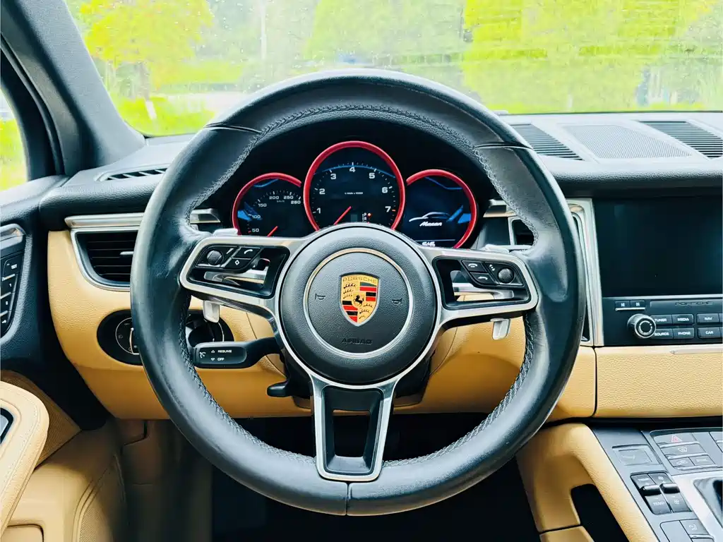 Porsche Porsche Macan 2017 Macan 2.0T 2017 - thumbnail 15