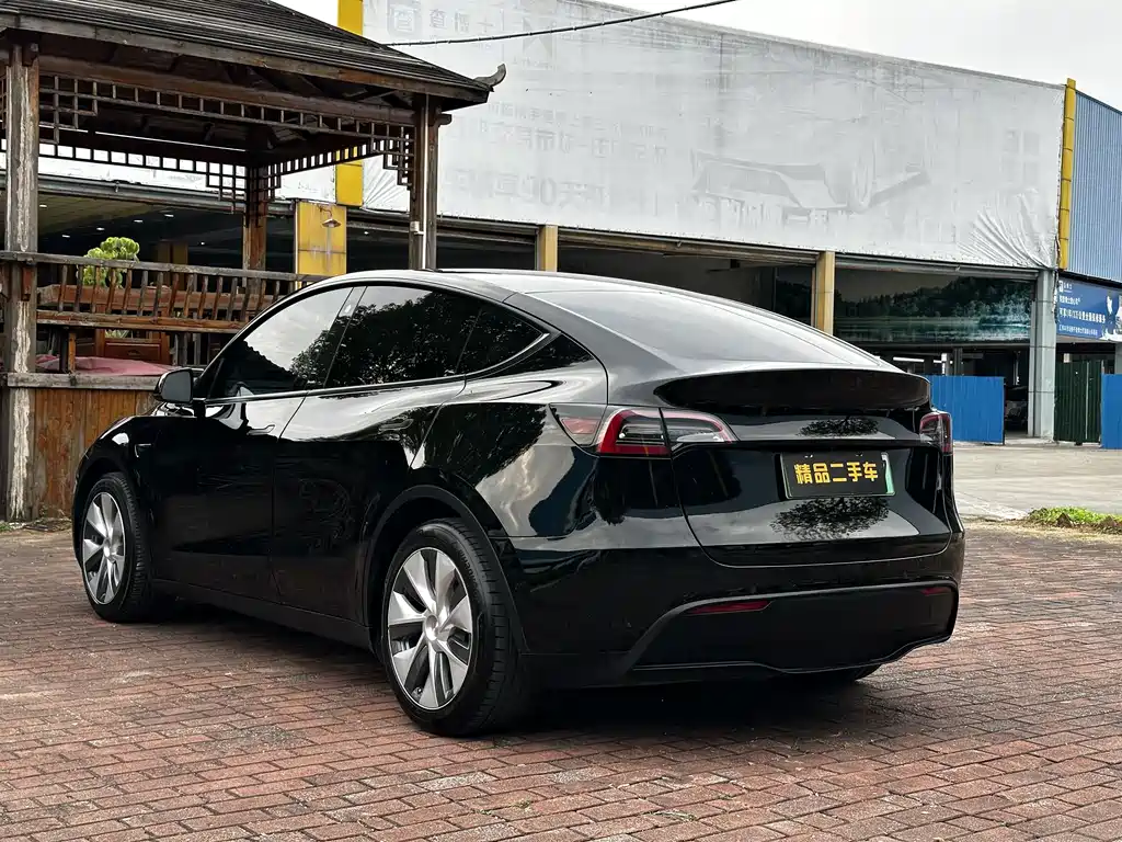 Tesla Model Y 2022 Rear-Wheel Drive 2022 - thumbnail 5