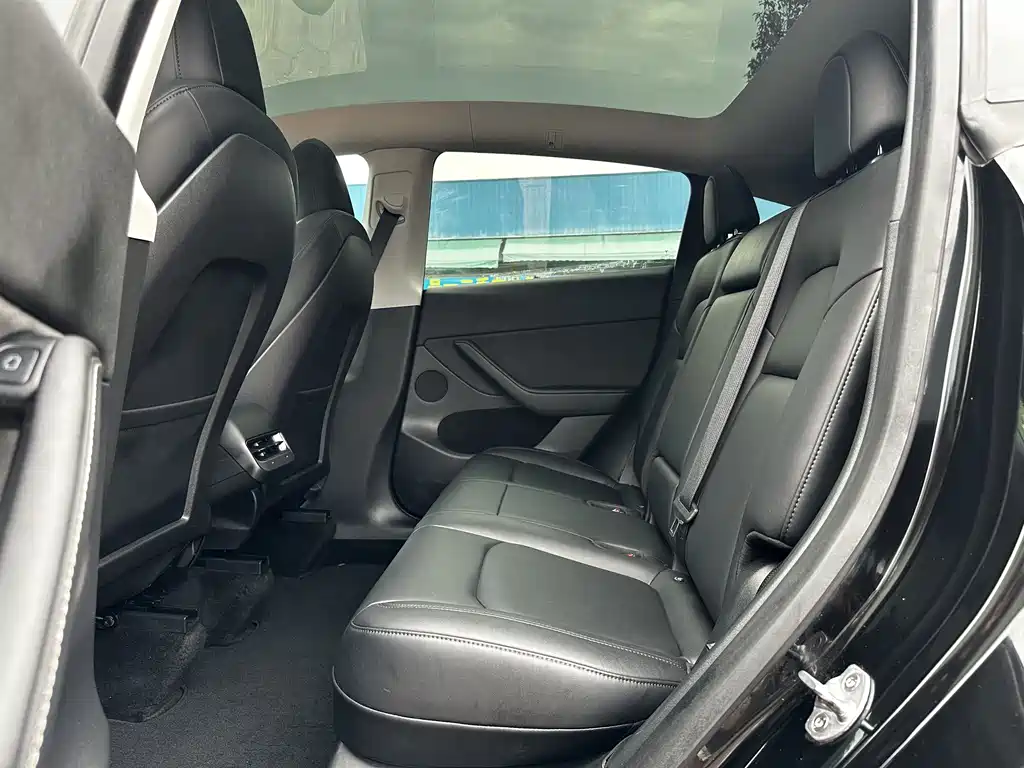 Tesla Model Y 2022 Rear-Wheel Drive 2022 - thumbnail 7