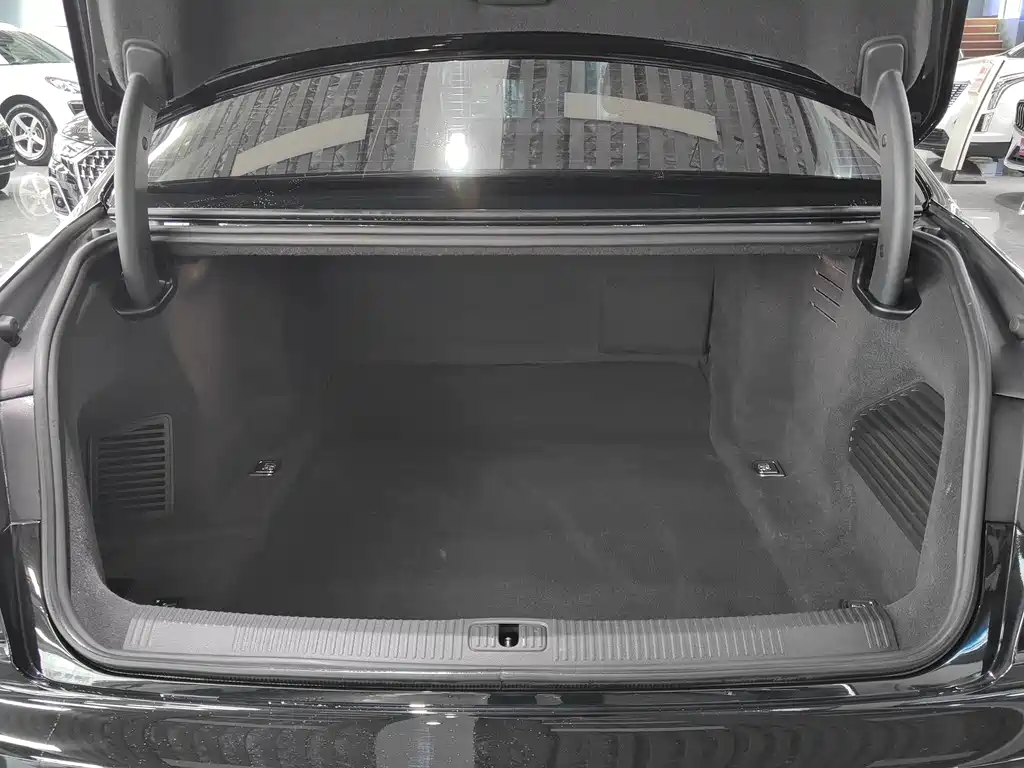 Audi Audi A8 2024 A8L 50 TFSI quattro Premium Selection 2023 - thumbnail 15