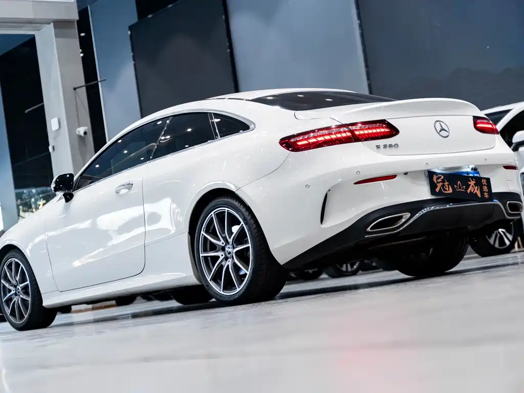Mercedes-Benz Mercedes-Benz E-Class Coupe E 260 (2023 Model Year) 2024 - thumbnail 5